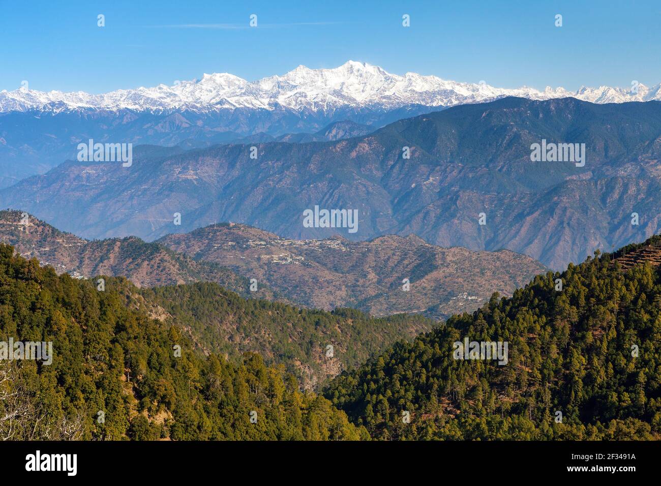 Mount Bandarpunch, Himalaya, panoramic view of Indian Himalayas, great Himalayan range, Uttarakhand India, view from Mussoorie road, Gangotri range Stock Photo