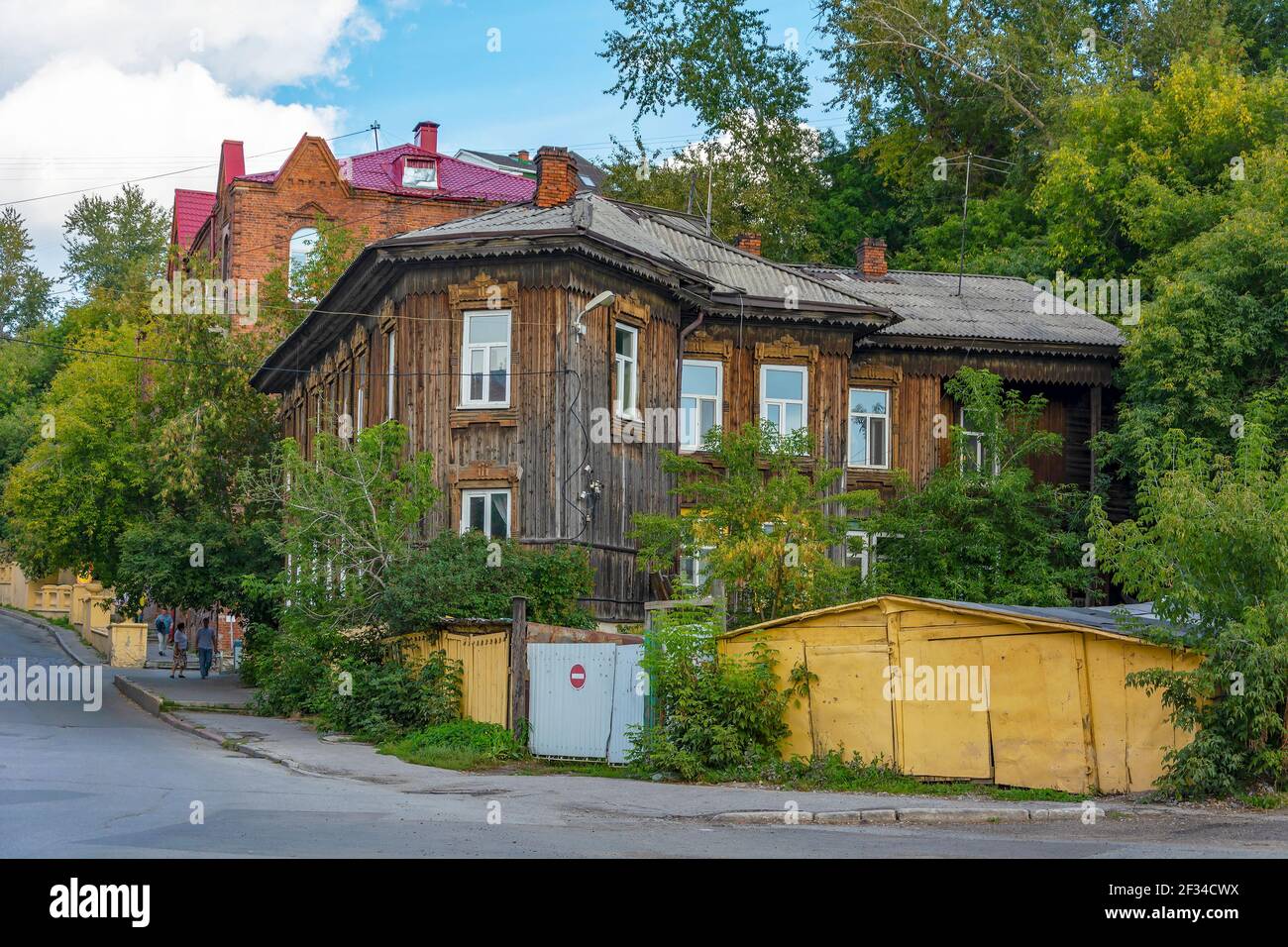 Tomsk, old apartment buildings on Oktyabrsky vzvoz Street Stock Photo