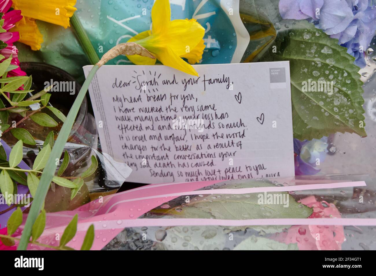 Messages and flowers placed in Clapham Common in tribute to Sarah Everard Stock Photo