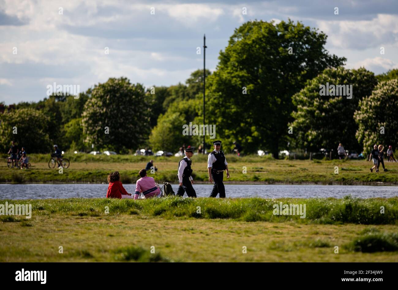 Police patrolling on Wimbledon and Putney Commons during the Covid 19 ...