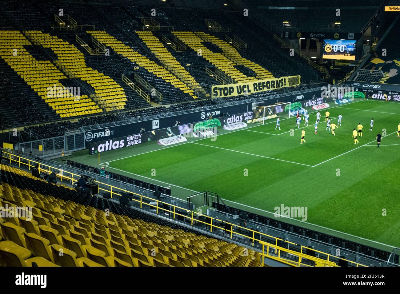 Dortmund Stadium High Resolution Stock Photography And Images Alamy