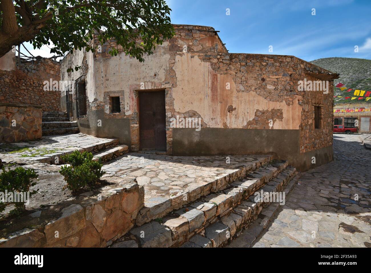 Colonial abandoned stone houses in the historic ghost town Cerro de San Pedro, San Luis Potosí
