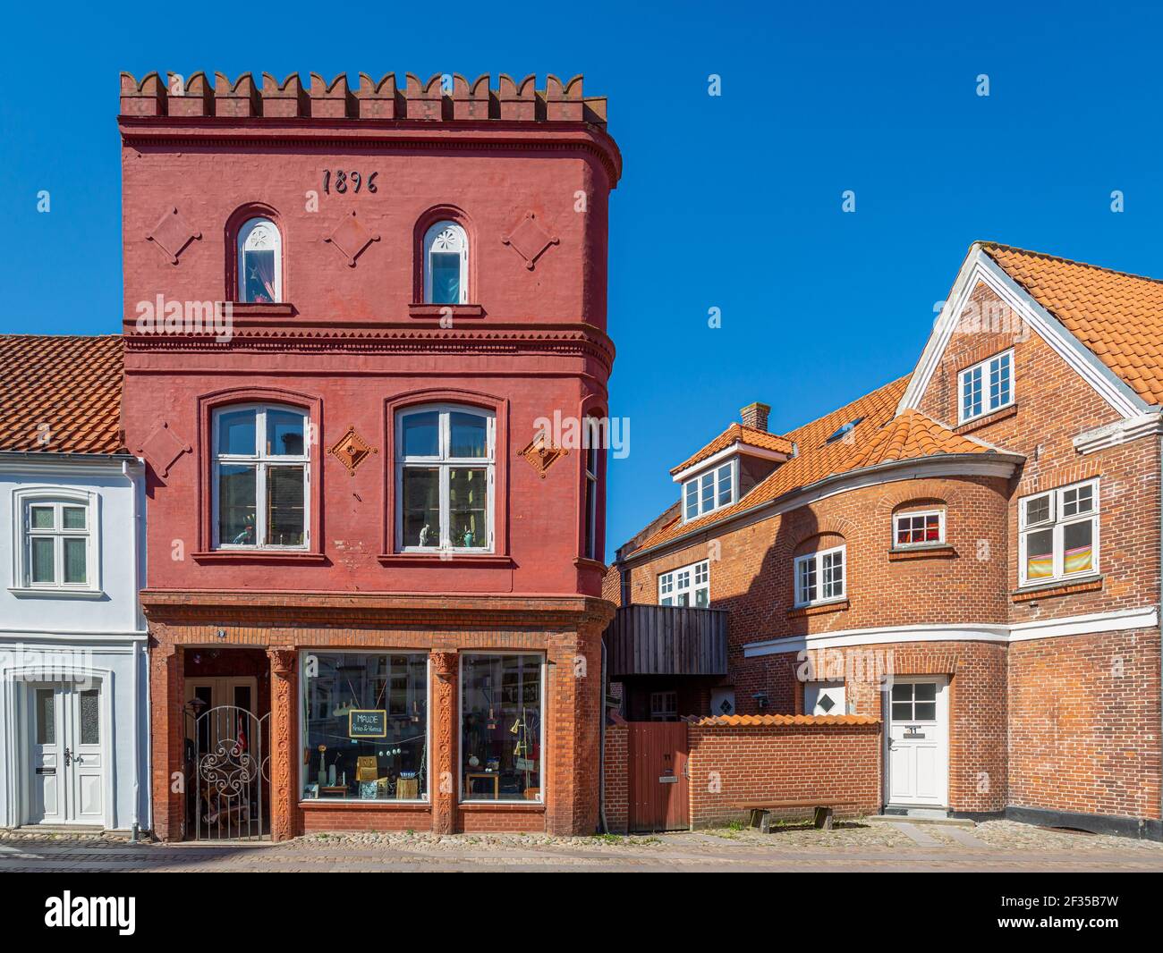 Traditional old Danish town house, Ribe, Denmark Stock Photo Alamy