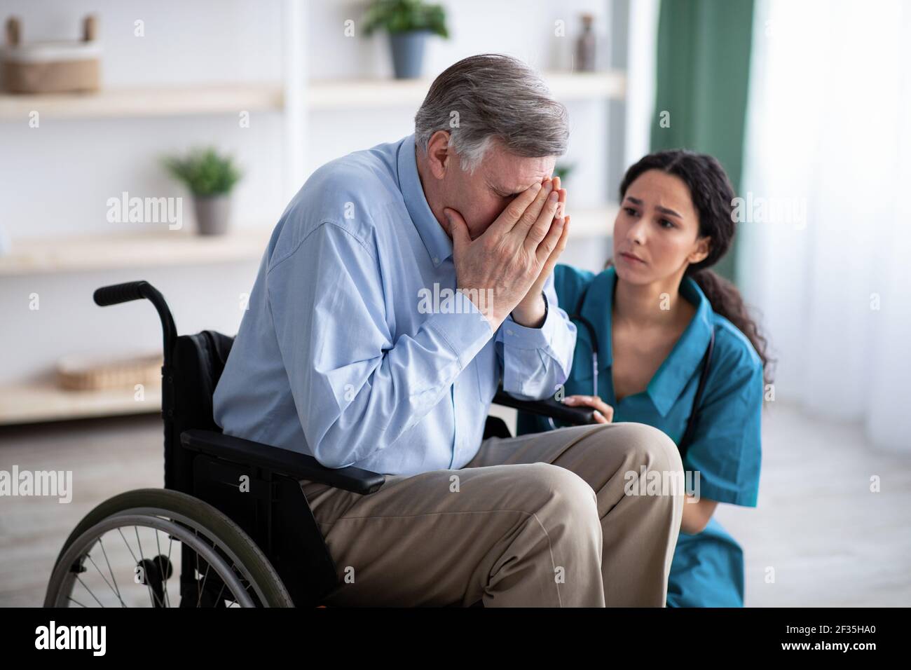 Old man wheelchair sad hi-res stock photography and images - Alamy