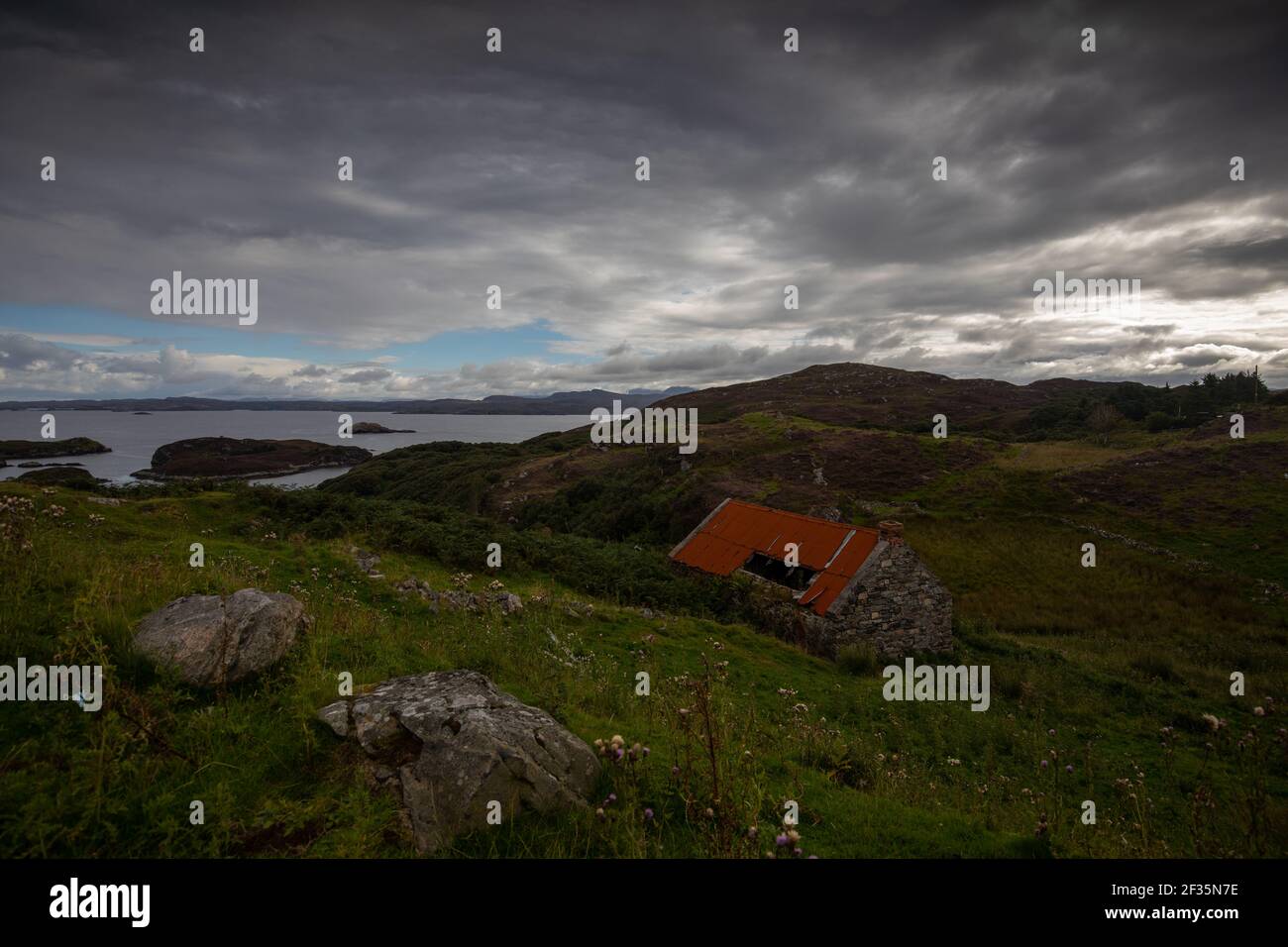 Abandoned out house at Drumbeg Viewpoint on the B869 in Northern West