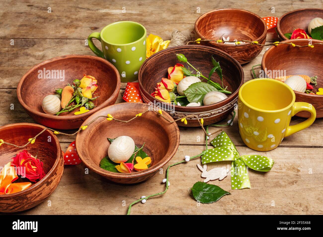 ceramic easter bowls