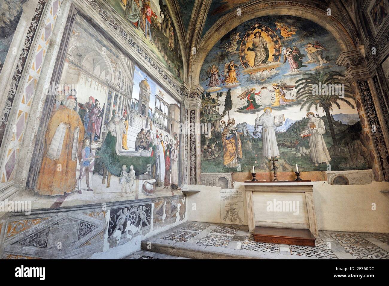 italy, rome, church of santa maria in ara coeli, cappella bufalini, pinturicchio paintings “funeral of san bernardino” and “glory of san bernardino' Stock Photo