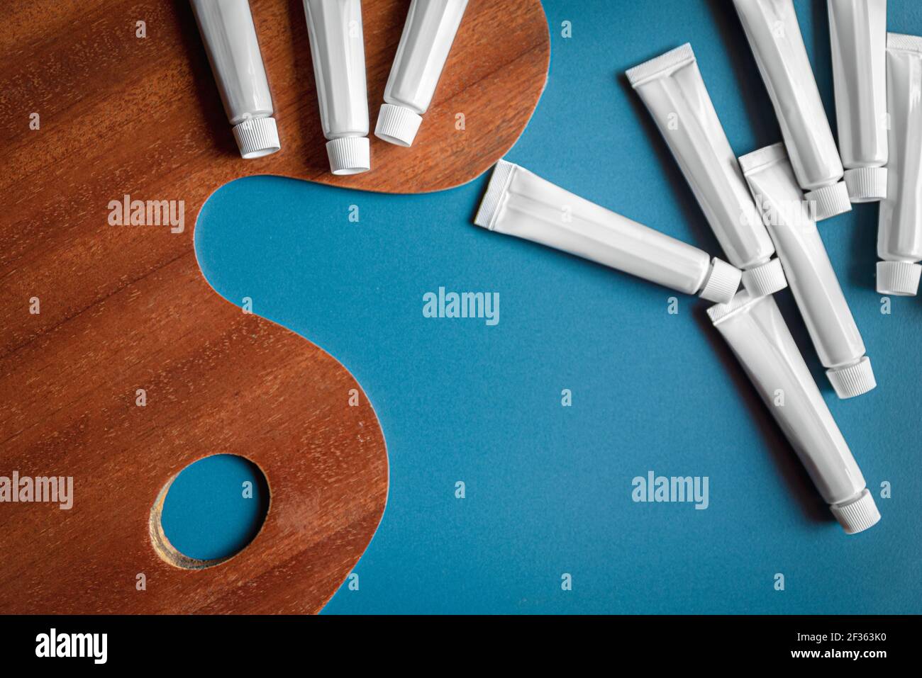 Acrylic paintings hires stock photography and images Alamy