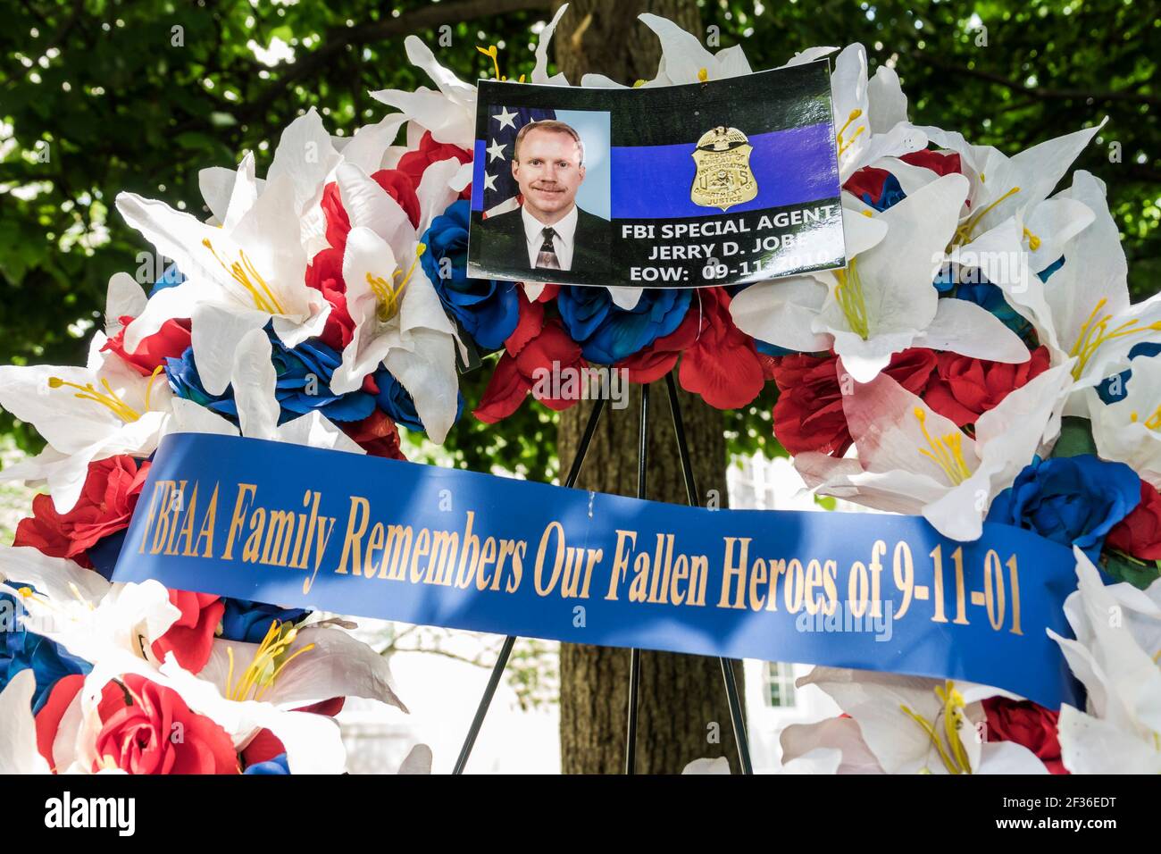 Washington DC,National Law Enforcement Officers Memorial,wreath flowers FBIAA Federal Bureau of Investigation Agents Association,911 9-1-1 Heroes, Stock Photo