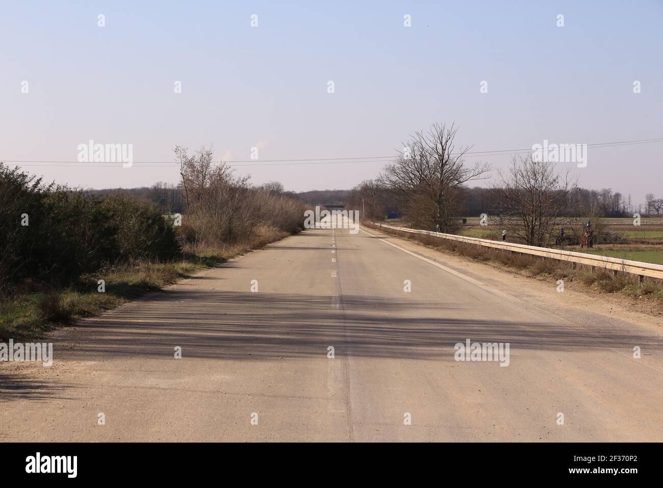 Blick auf die stillgelegte Autobahn A4 bei Kerpen in Nordrhein-Westfalen, die dem Braunkohletagebau Hambach weichen muss Stock Photo
