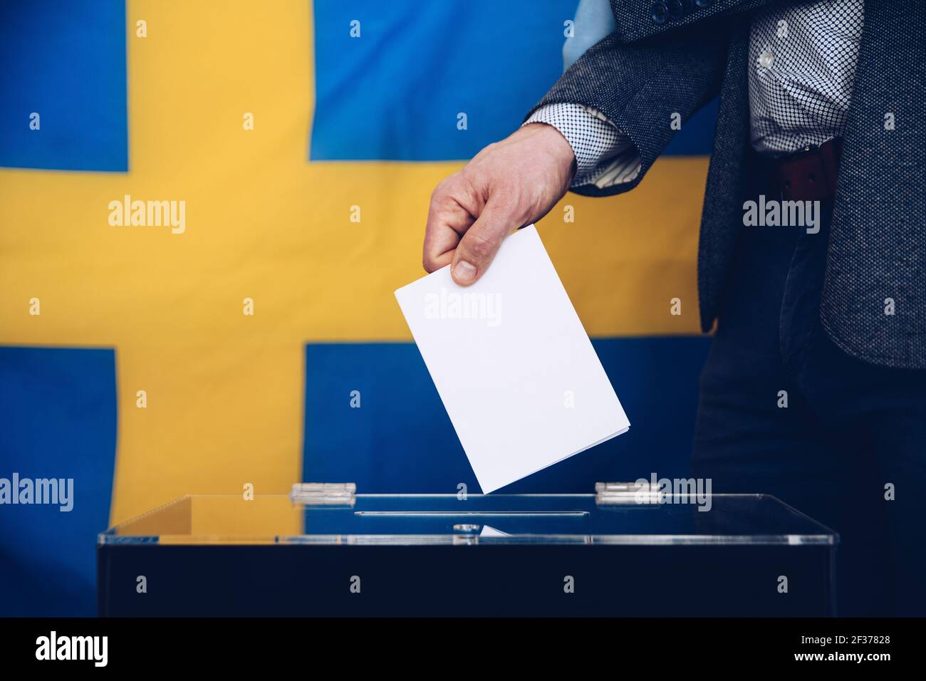 Election In Sweden Voting At The Ballot Box Stock Photo Alamy election-in-sweden-voting-at-the-ballot-box-stock-photo-alamy