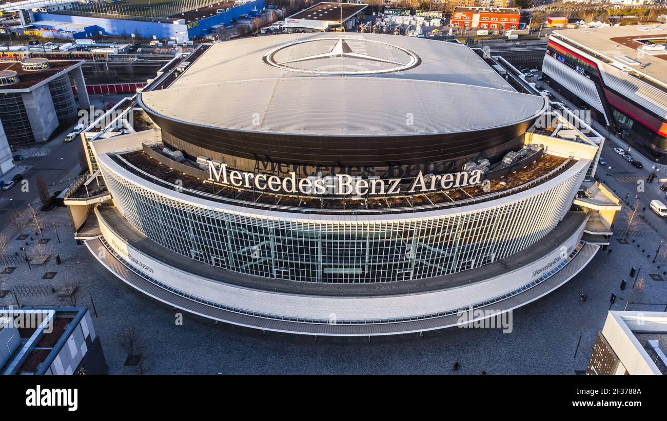 Mercedes benz platz hires stock photography and images Alamy