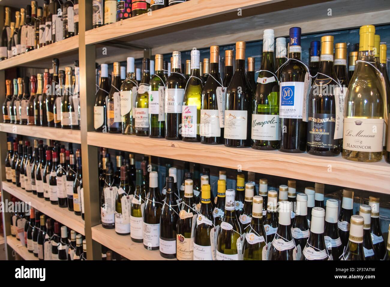 Wine shop interior shelves hires stock photography and images Alamy