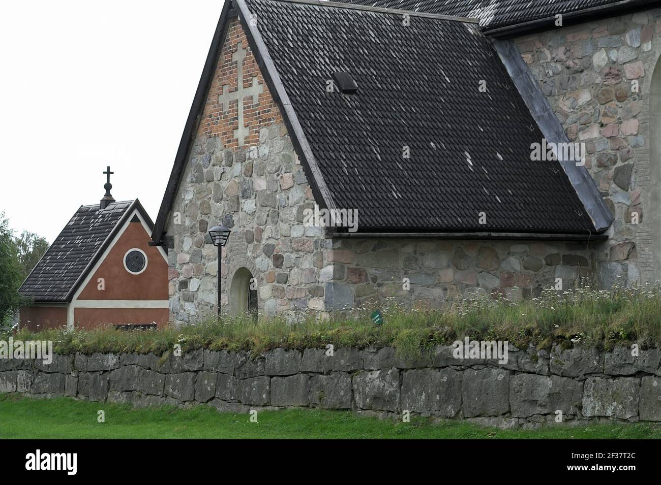 Sweden, Schweden; Gammelstad Church Town; Kirchendorf; Nederluleå Church - fragment of the building; Kościół z kamienia, kamienny mur Stock Photo