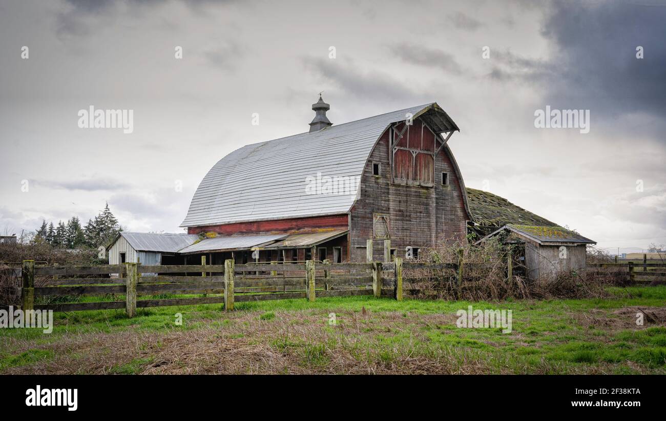 Old red barn in the winter in the Willamette valley Stock Photo