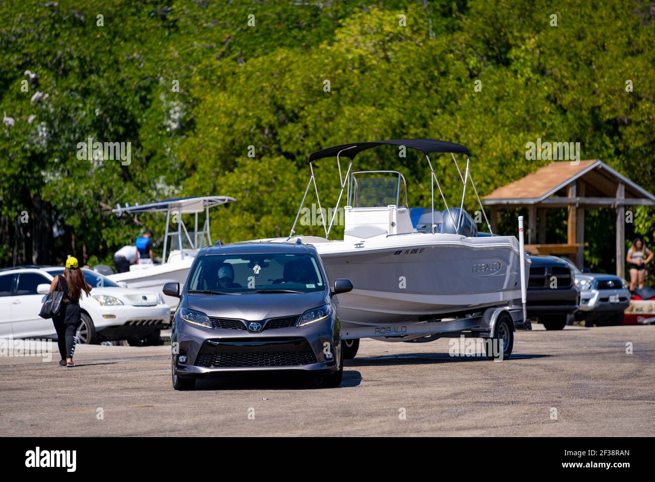 2024 Toyota Sienna Hybrid Towing Capacity Caty Maudie