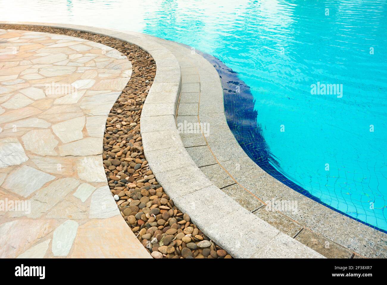 Curved swimming pool hires stock photography and images Alamy