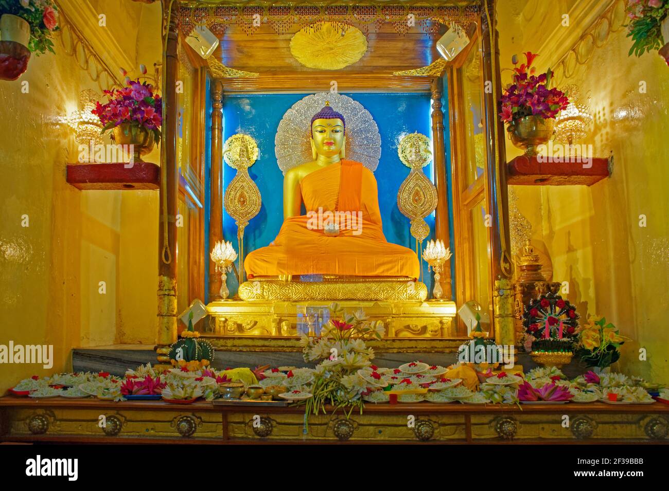 25 Aug 2008 Buddha Statue Inside Of Mahabodhi Temple Bodh Gaya Bihar 25-aug-2008-buddha-statue-inside-of-mahabodhi-temple-bodh-gaya-bihar