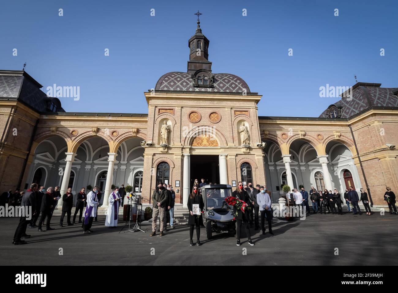 Funeral of Zlatko Saracevic at the Mirogoj Cemetery in Zagreb. Zlatko Saracević is a famous Croatian handball player who won a gold medal with the Yug Stock Photo