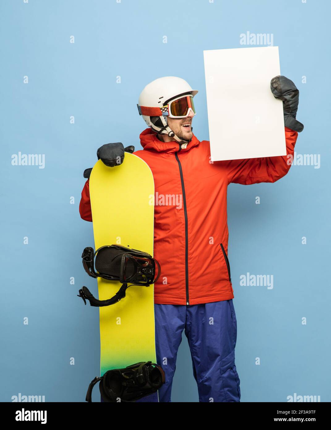 Snowboard storage hi-res stock photography and images - Alamy