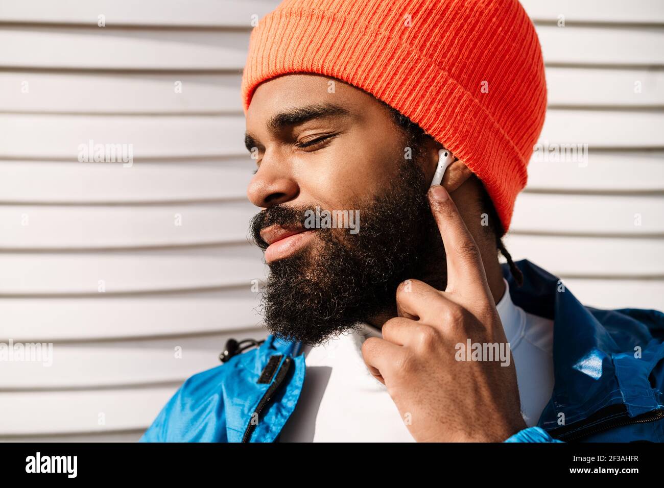 Happy african american sportsman hi-res stock photography and images ...