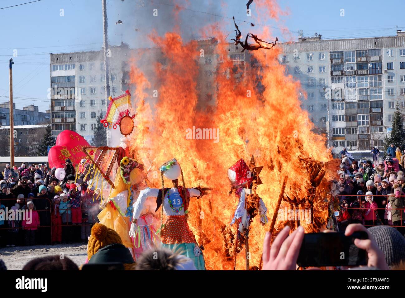 Novokuznetsk, Russia, 03.11.2020.on the occasion of the celebration of Maslenitsa, effigies are burned, Stock Photo