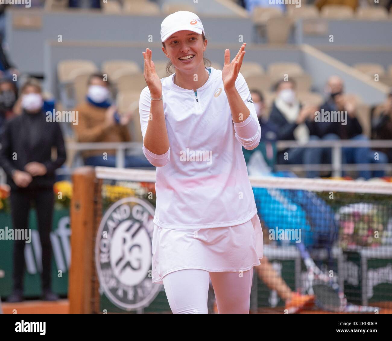 Polish tennis player Iga Swiatek celebrating her victory at the French