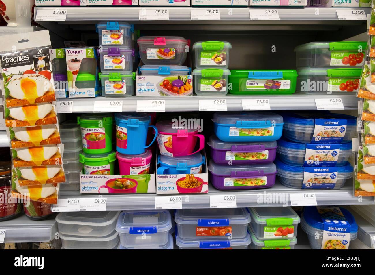 Miami Beach Florida Whole Foods Market grocery store supermarket food  shopping inside interior display sale shelf shelves plastic containers soup  Vega Stock Photo - Alamy
