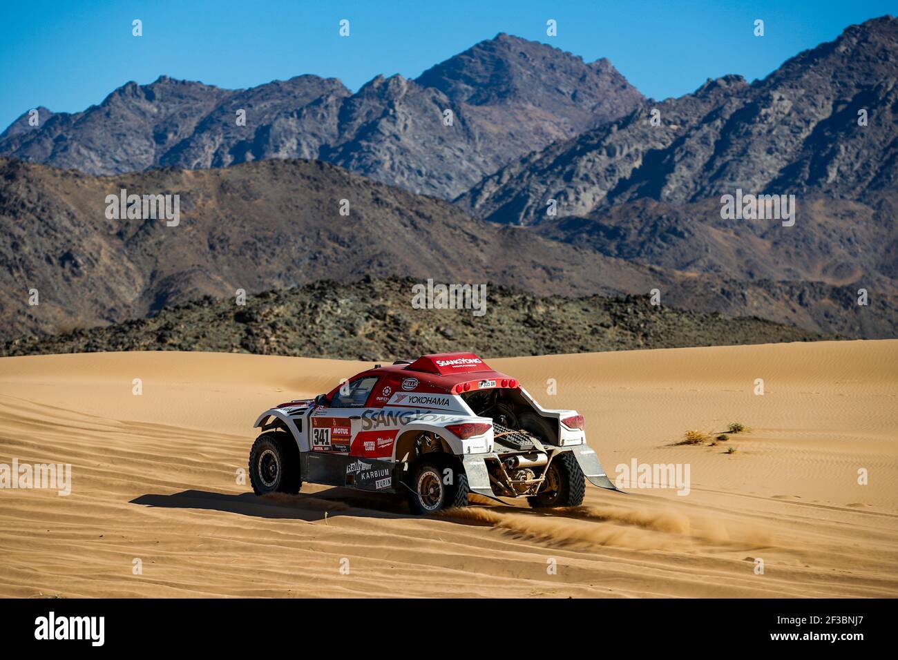 341 Fuertes Aldanondo Oscar (esp), Vallejo Diego (esp), Ssangyoung, Ssangyong Motorsport / Sodicars Racing, Auto, Car, action during Stage 1 of the Dakar 2020 between Jeddah and Al Wajh, 752 km - SS 319km, in Saudi Arabia, on January 5, 2020 - Photo Florent Gooden / DPPI Stock Photo