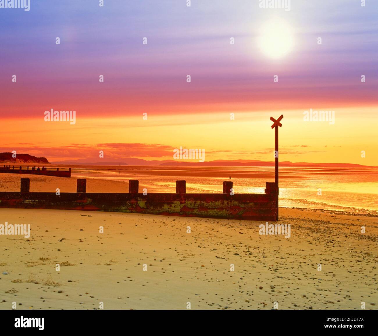 coastal breakers, low tide Stock Photo Alamy