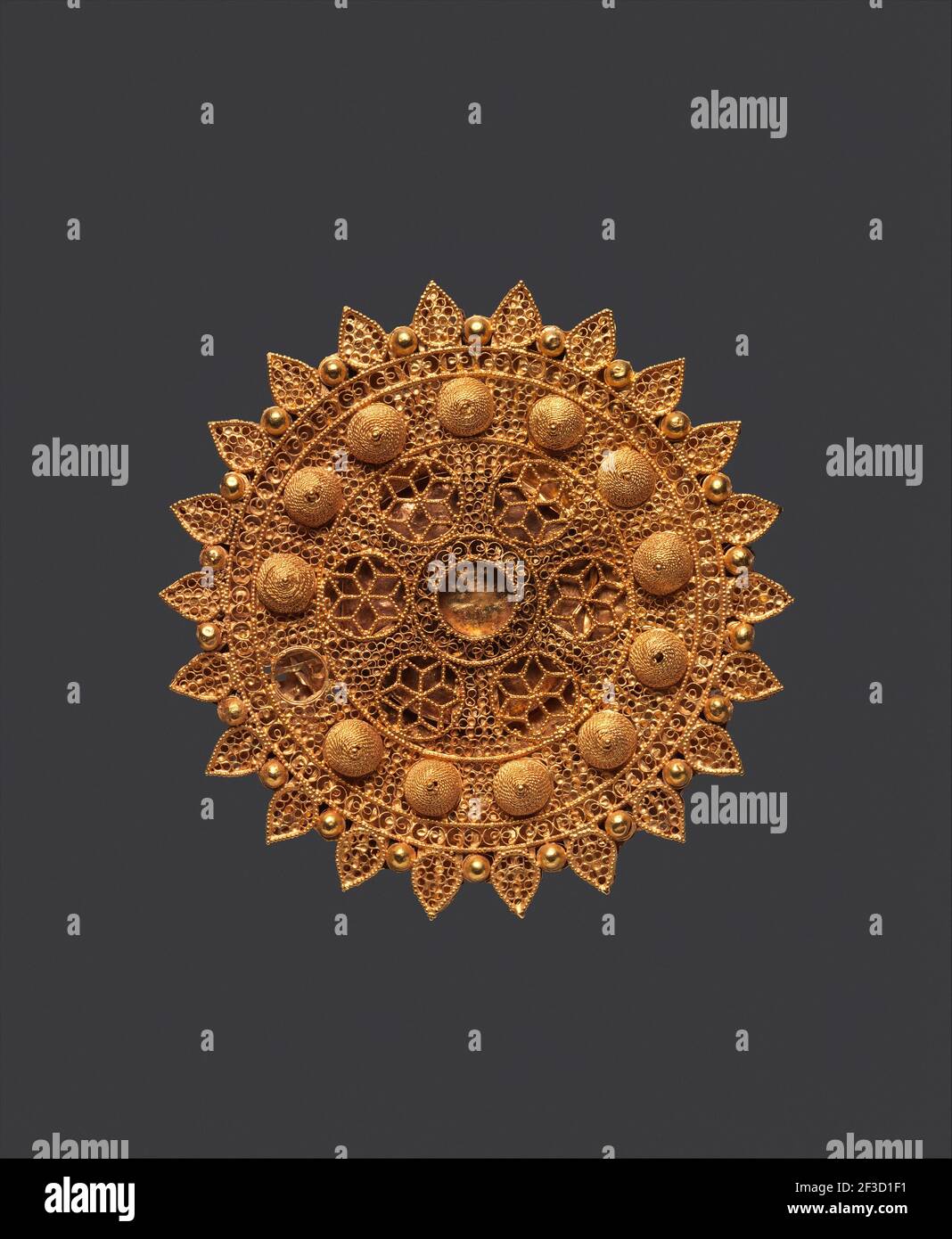Religious roundel hi-res stock photography and images - Alamy