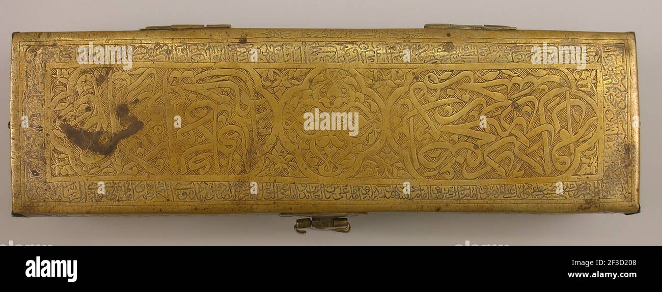 Pen Box (Qalamdan) with Inscriptions, Iran, early 16th century. Thuluth calligraphic inscriptions and interlaced floral arabesques. Stock Photo