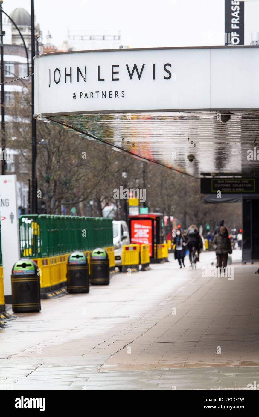 Shut closed John Lewis Oxford street store during London Covid19