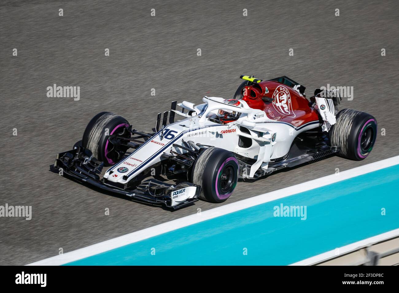 アルファロメオF1 ソフトシェルジャケットSサイズ　レプリカ アルファロメオF1チームウェア 30％オフセールになりました