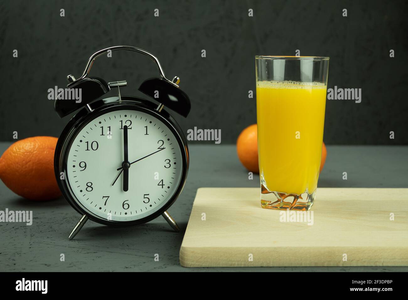 Alarm clock 6 am hires stock photography and images Alamy