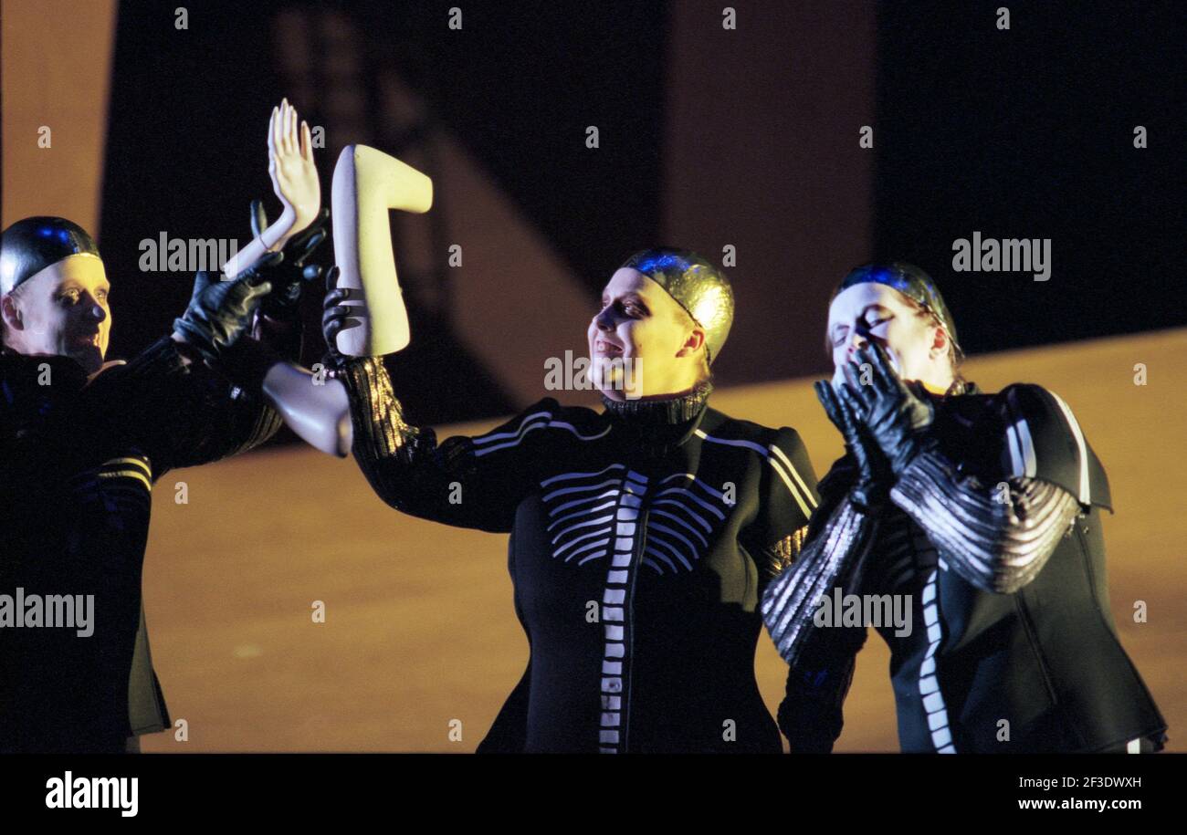 Valkyrie prepare to boil human limbs in DIE WALKURE by Wagner at the The Royal Opera, Covent Garden, London WC2  30/09/1996  conductor: Bernard Haitink  design: Nigel Lowery  lighting: Pat Collins  director: Richard Jones Stock Photo