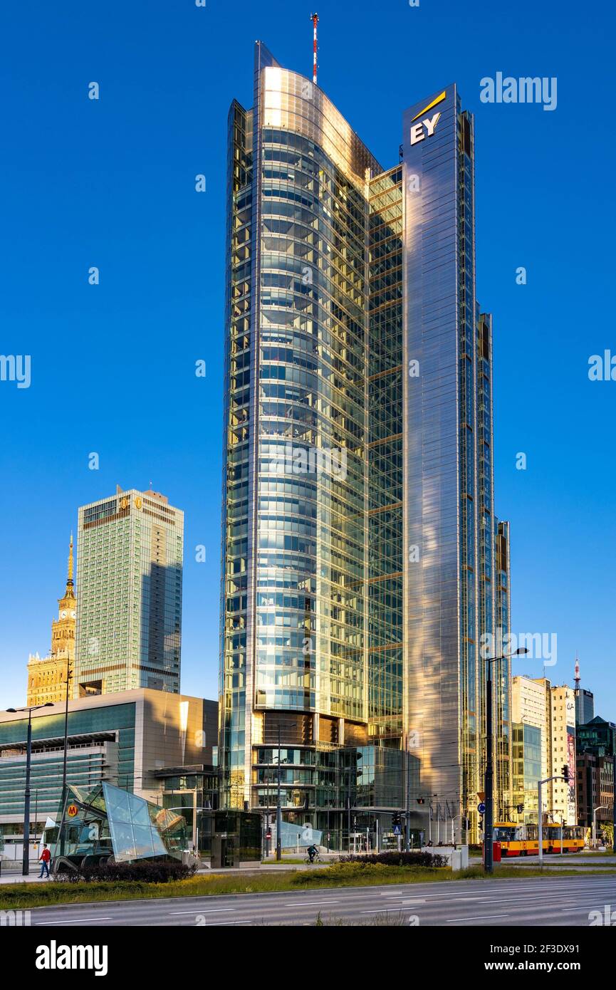 Warsaw, Poland - May 22, 2020: Rondo 1 - Rondo One - office skyscraper at Rondo ONZ circle in Srodmiescie business district of Warsaw Stock Photo