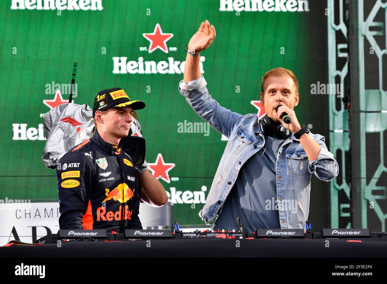 VERSTAPPEN Max (ned), Aston Martin Red Bull Tag Heuer RB14, and Armin Van  Buuren DJ during