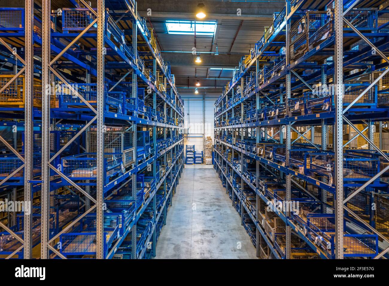Logistic depot hires stock photography and images Alamy