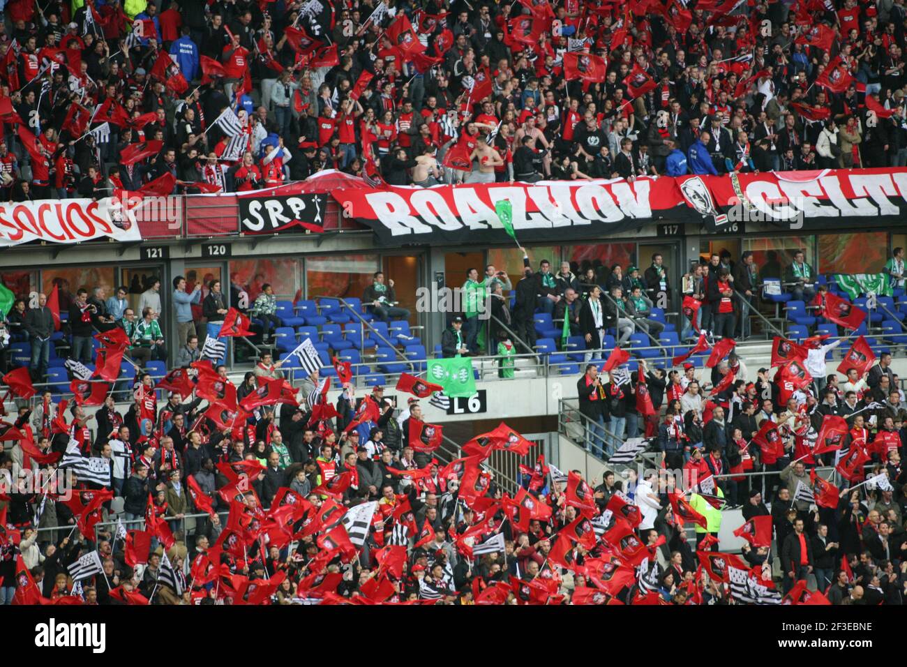 FOOTBALL - FRENCH LEAGUE CUP 2012/2013 - FINAL - AS SAINT ETIENNE v STADE RENNAIS - 20/04/2013 - SAINT DENIS (FRA) - PHOTO DIDIER RAVON / DPPI - FANS RENNES IN STAND OF STADE DE FRANCE DURING THE MATCH Stock Photo