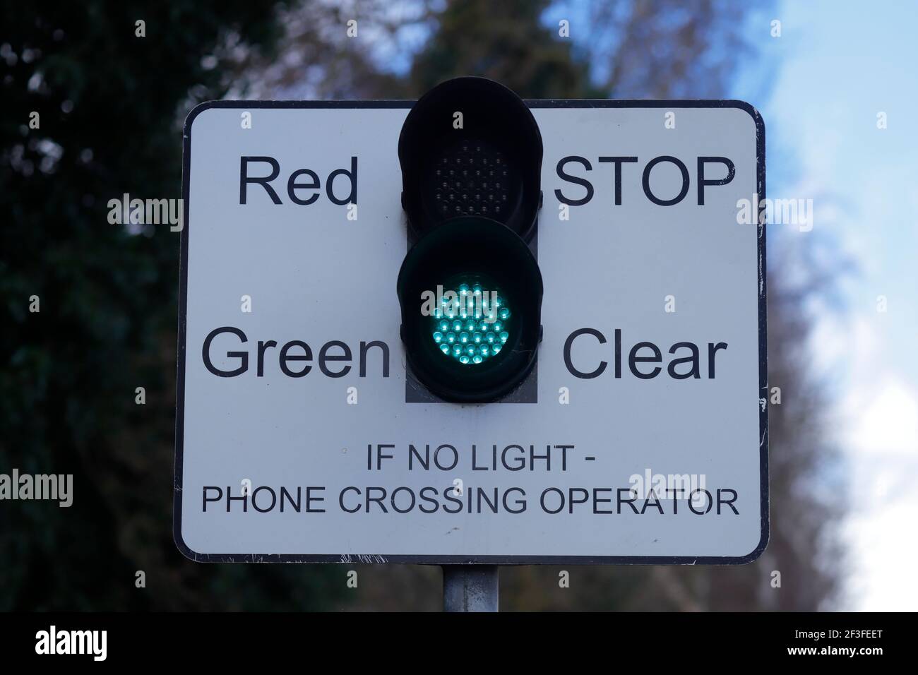 Railway Crossing Warning Lights High Resolution Stock Photography And Images Alamy Railway Crossing Warning Lights High Resolution Stock Photography And Images Alamy