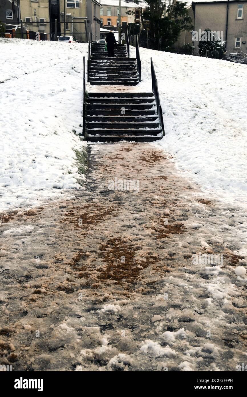 Gravel steps hi-res stock photography and images - Alamy