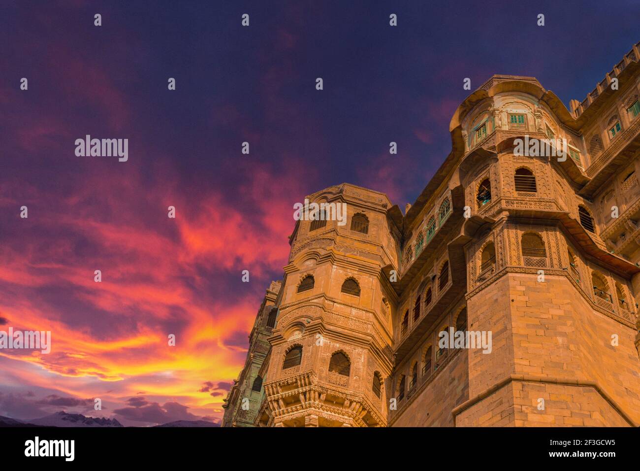 Medieval indian fort hi-res stock photography and images - Page 34 - Alamy
