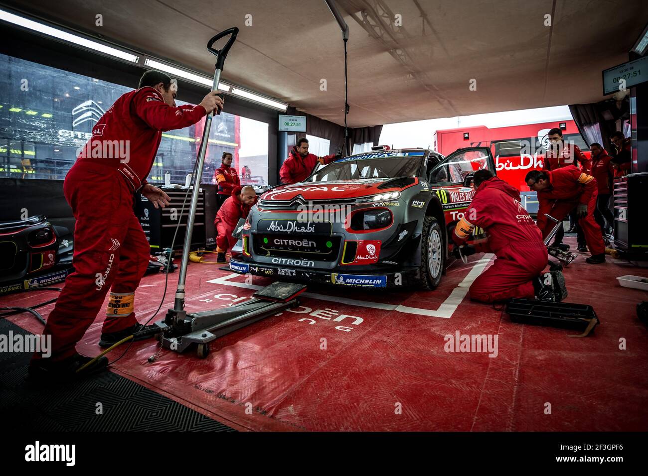 10 Ostberg Mads (Nor), Eriksen Torstein (Nor), Citroen C3 Wrc, Citroen Total Abu Dhabi Wrt, Service During The 2018 Wrc World Rally Car Championship, Wales Rally Great Britain From October 4 To