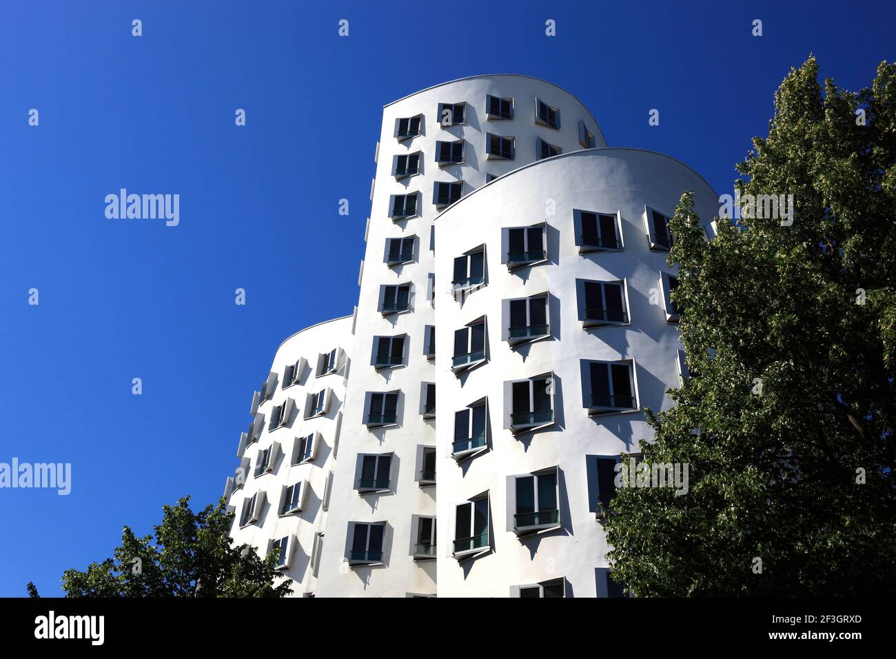 Neuer Zollhof im Medienhafen, Gehry-Bauten, Architekt Frank Gehry, Düsseldorf, Nordrhein-Westfalen, Deutschland Stock Photo
