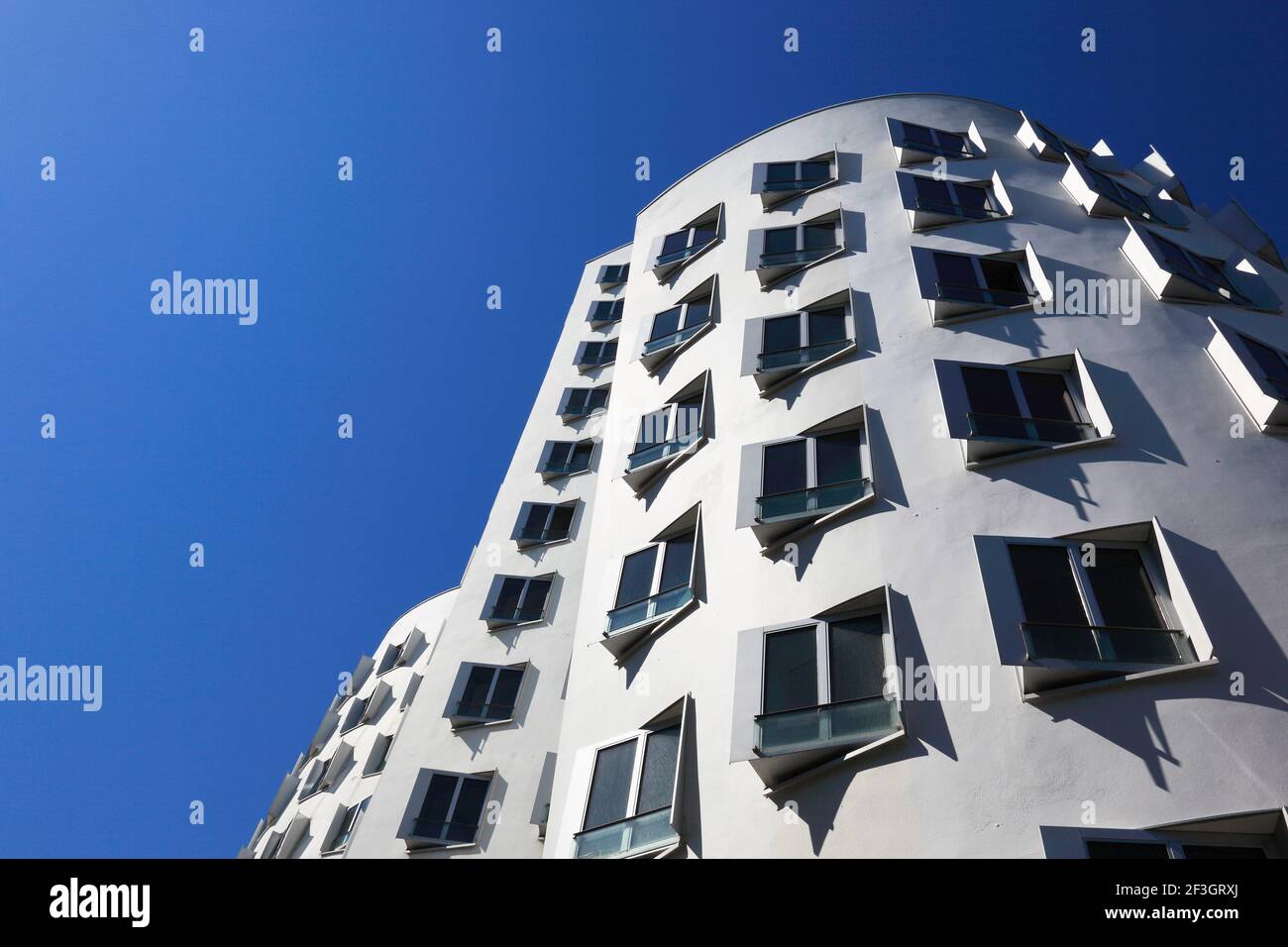 Neuer Zollhof im Medienhafen, Gehry-Bauten, Architekt Frank Gehry, Düsseldorf, Nordrhein-Westfalen, Deutschland Stock Photo