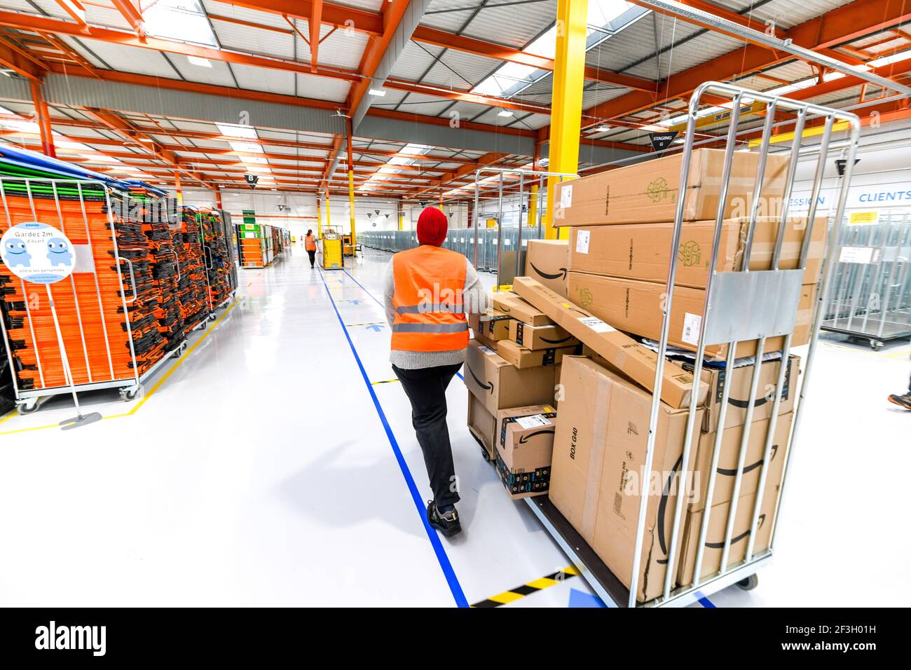 Amazon fulfillment center in Saint-Etienne-du-Rouvray (Normandy, northern France) Stock Photo