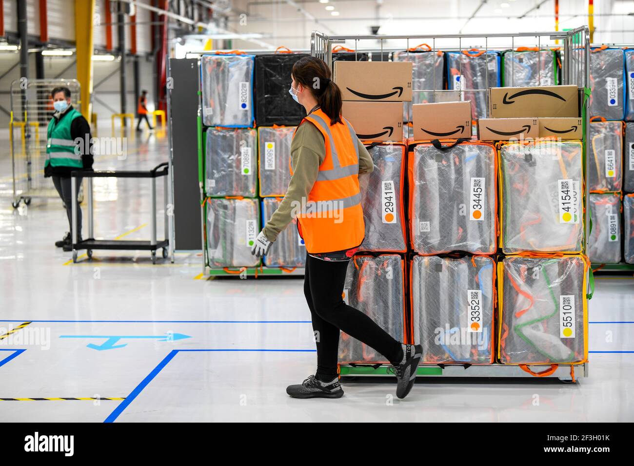 Amazon fulfillment center in Saint-Etienne-du-Rouvray (Normandy, northern France) Stock Photo