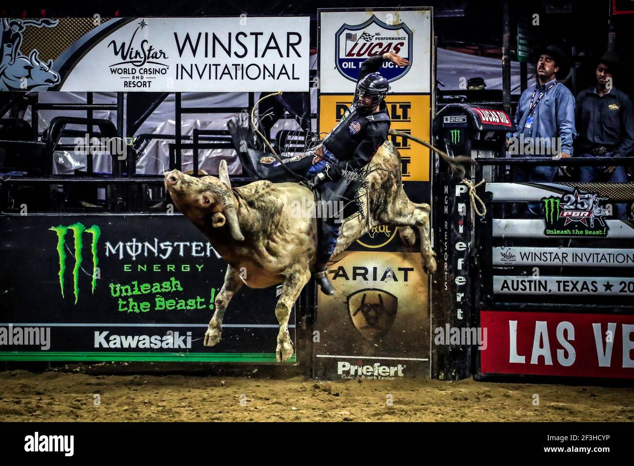 Professional bull rider hi-res stock photography and images - Alamy