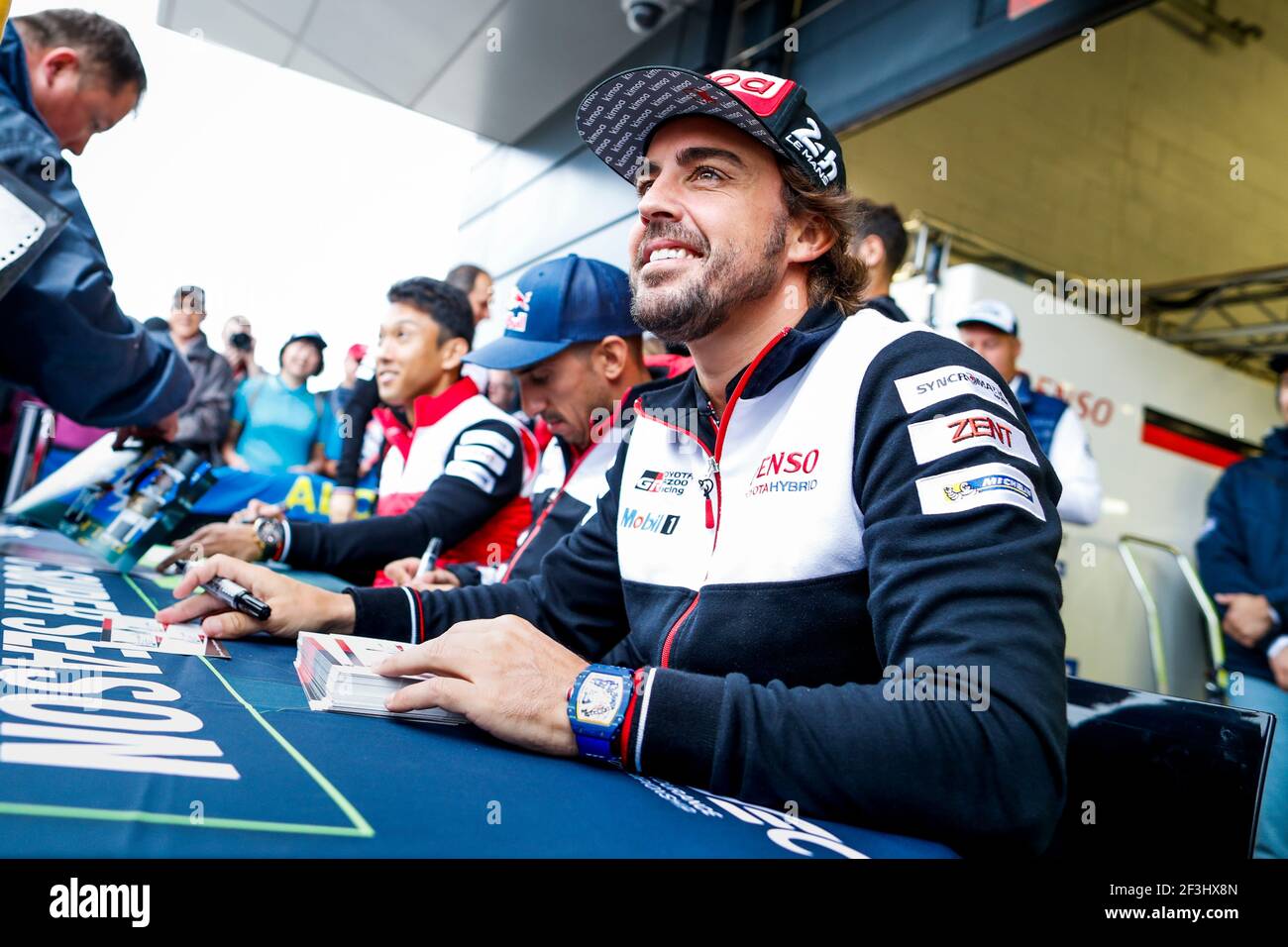 Fernando Alonso Toyota Gazoo Racing WEC 2018 helmet casque